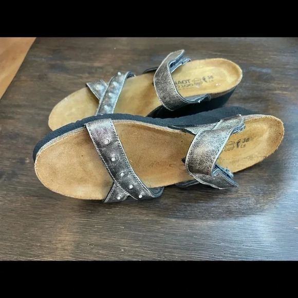 Naot sandals - Picture 8 of 14